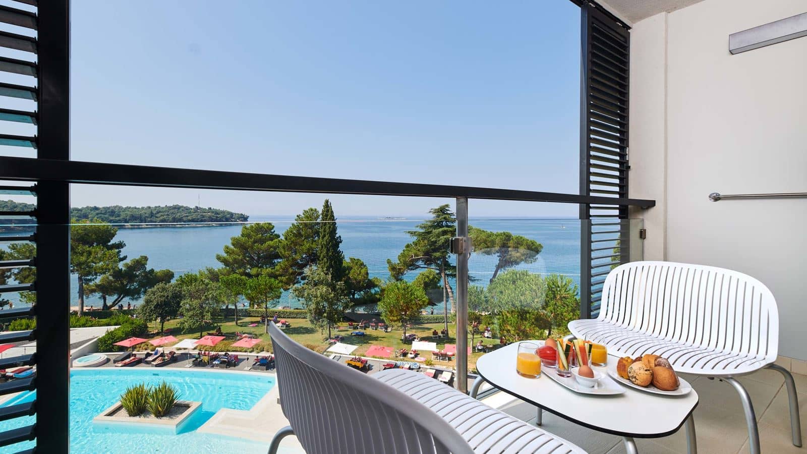 rooms-double-superior-room-park-view-balcony