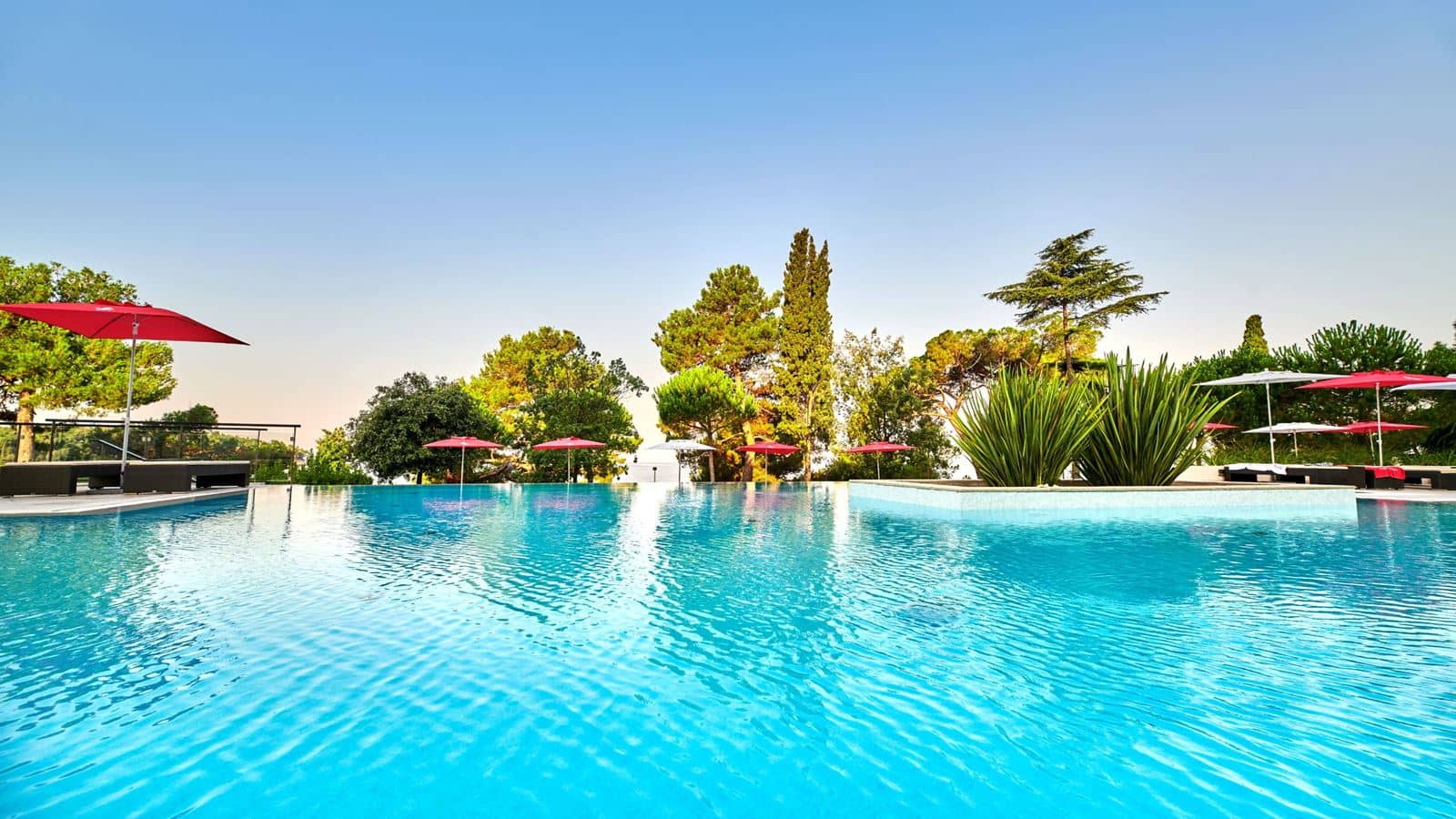 pools-outdoor-pool