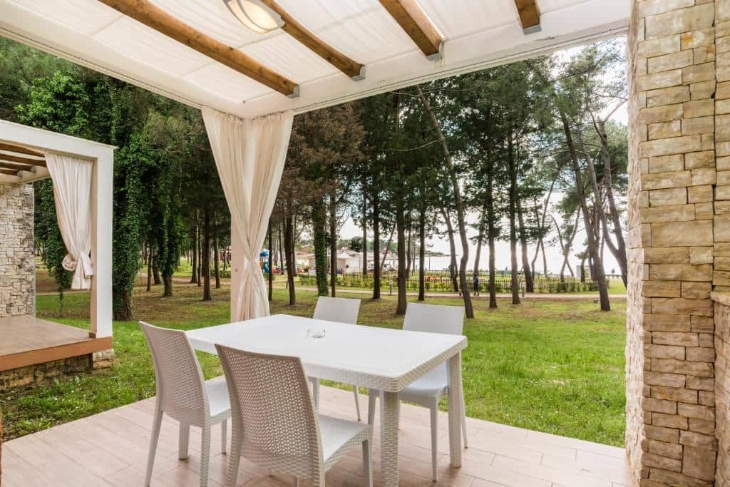 rooms-1-bedroom-premium-apartment-park-view-terrace