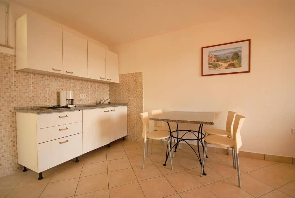 rooms-1-bedroom-superior-apartment-park-view-balcony