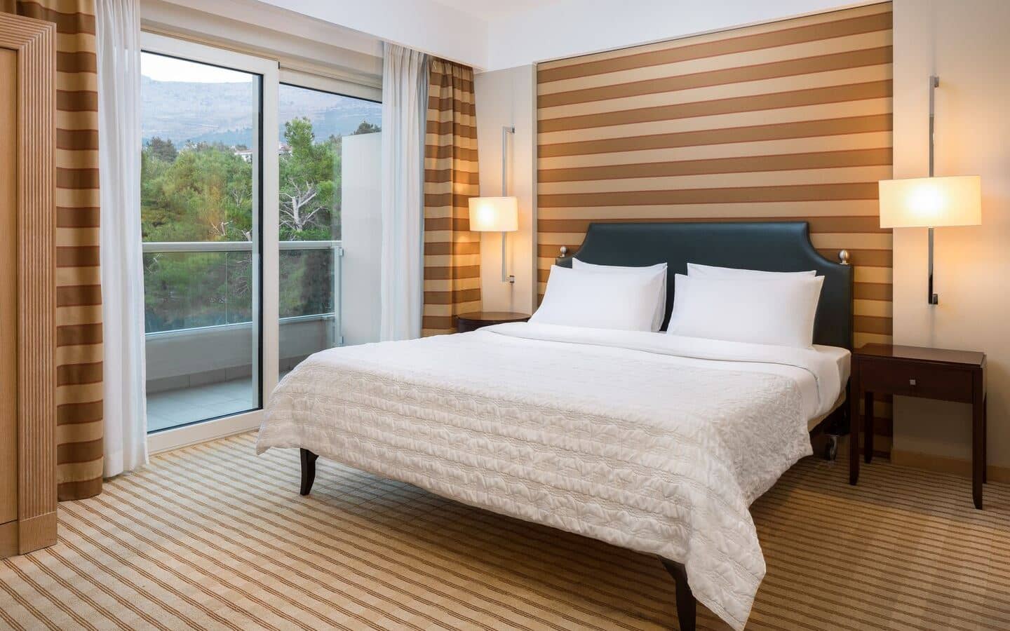 rooms-classic-room-seaview-balcony