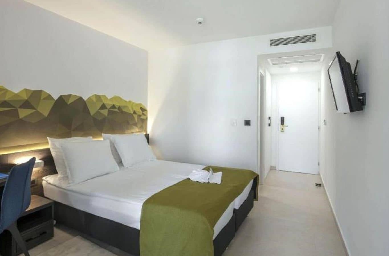 rooms-standard-room-balcony
