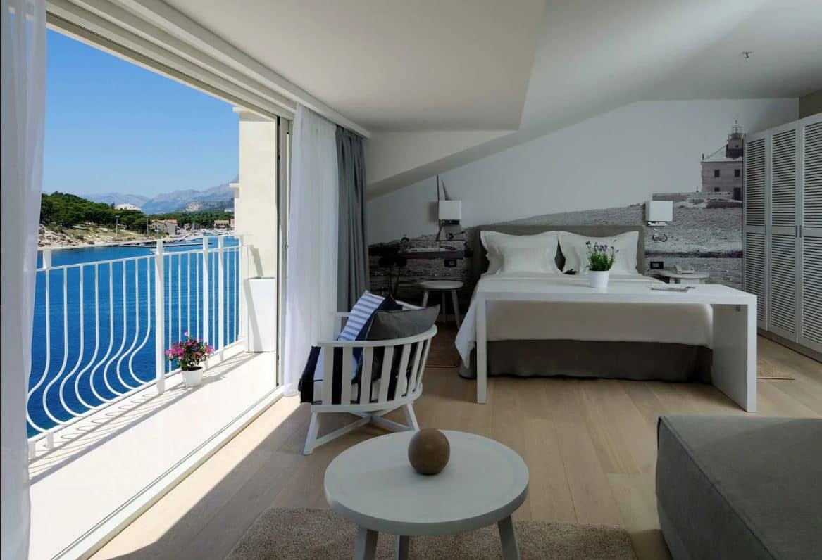 rooms-junior-suite-seaview-