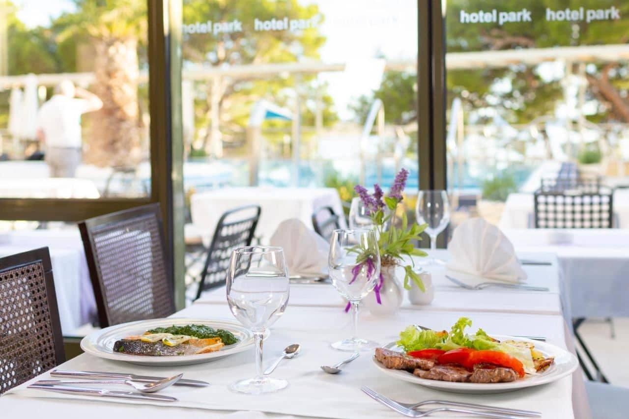 restaurants-restaurants