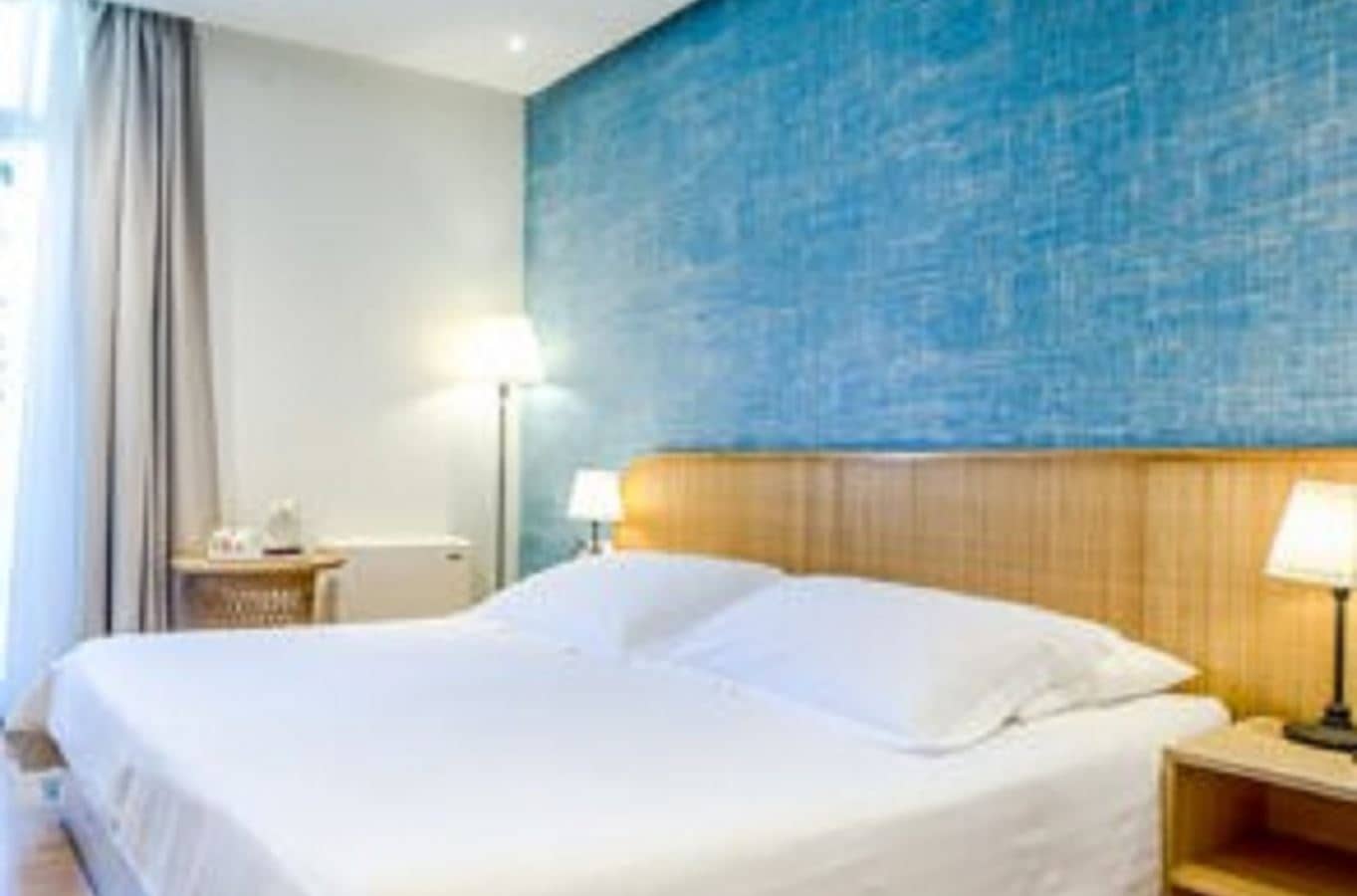 rooms-double-standard-room-balcony