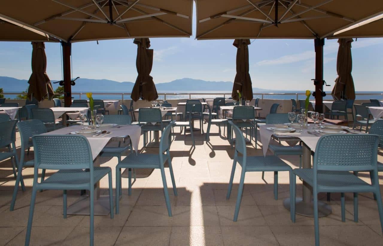 restaurants-restaurants