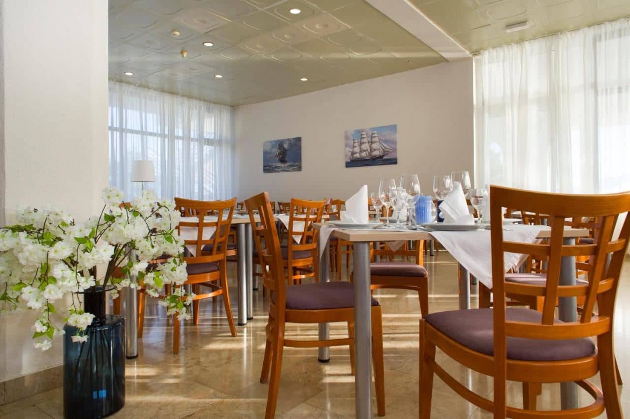restaurants-restaurants