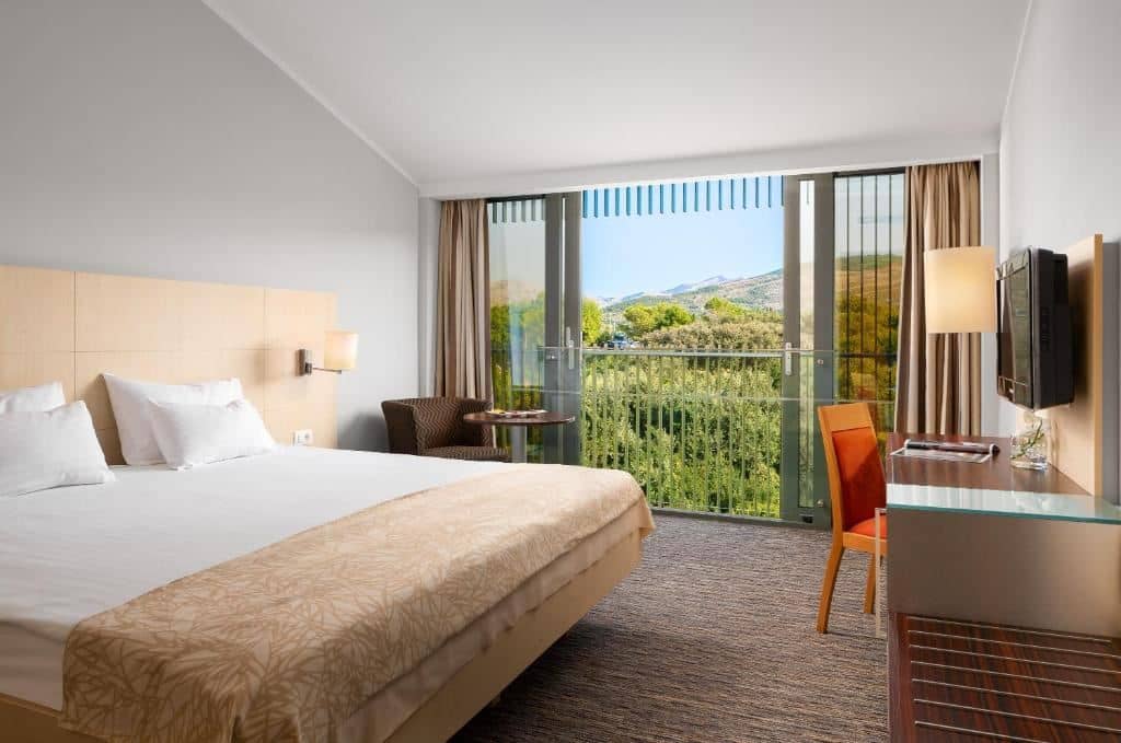 rooms-double-classic-room-park-view