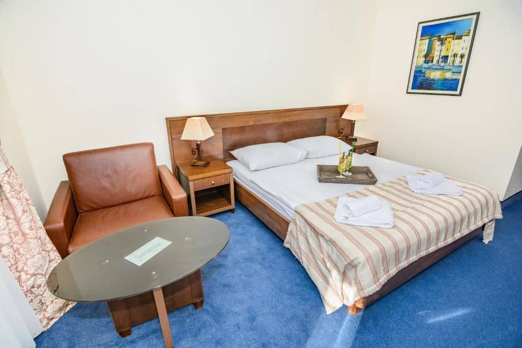 rooms-double-standard-room-balcony