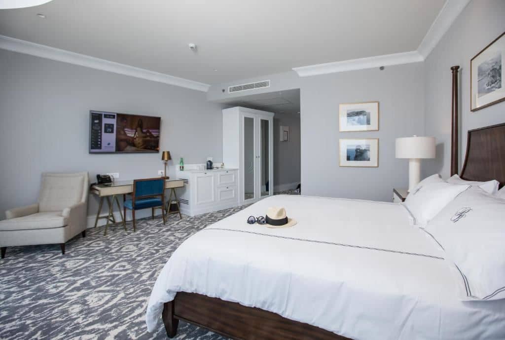 rooms-double-deluxe-room-balcony