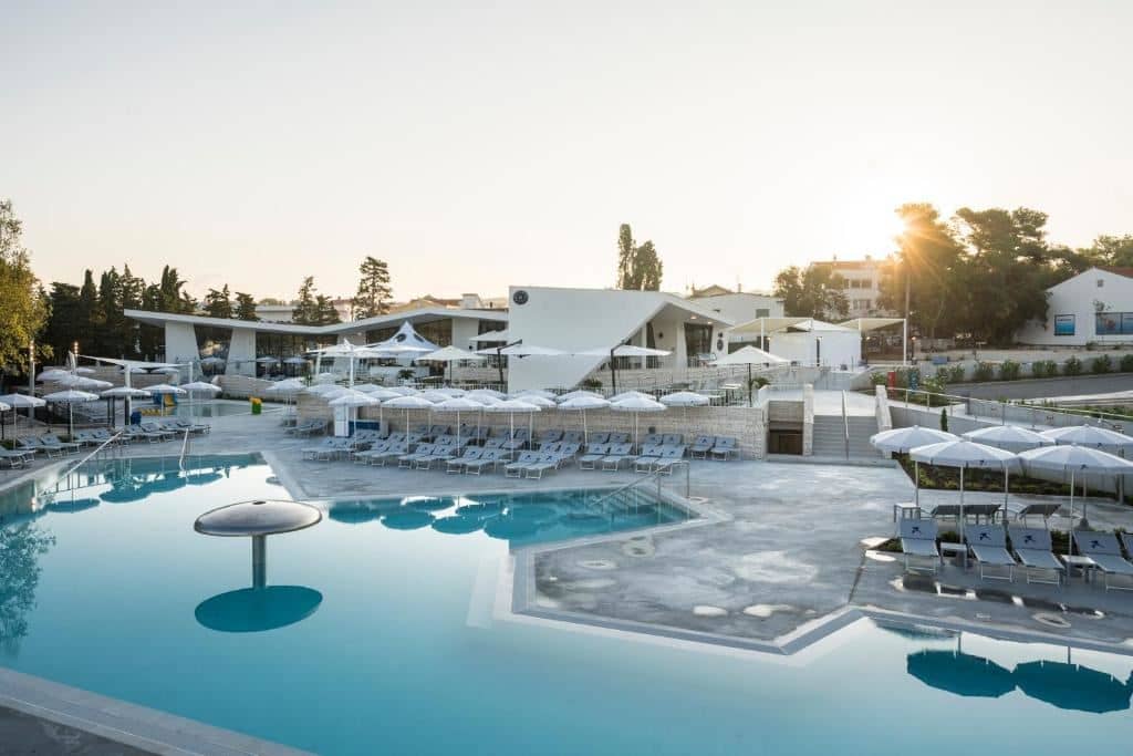 pools-pools