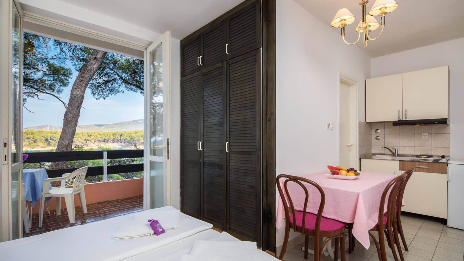 rooms-comfort-studio-seaside-balcony-or-terrace