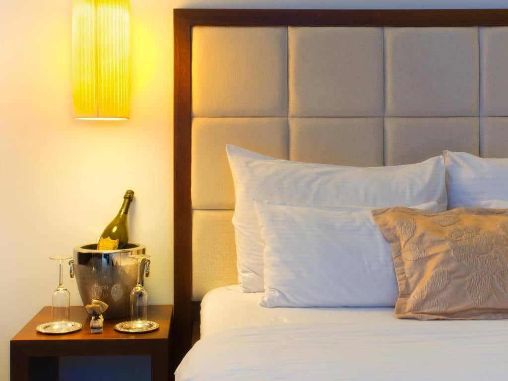 rooms-deluxe-room-cityview