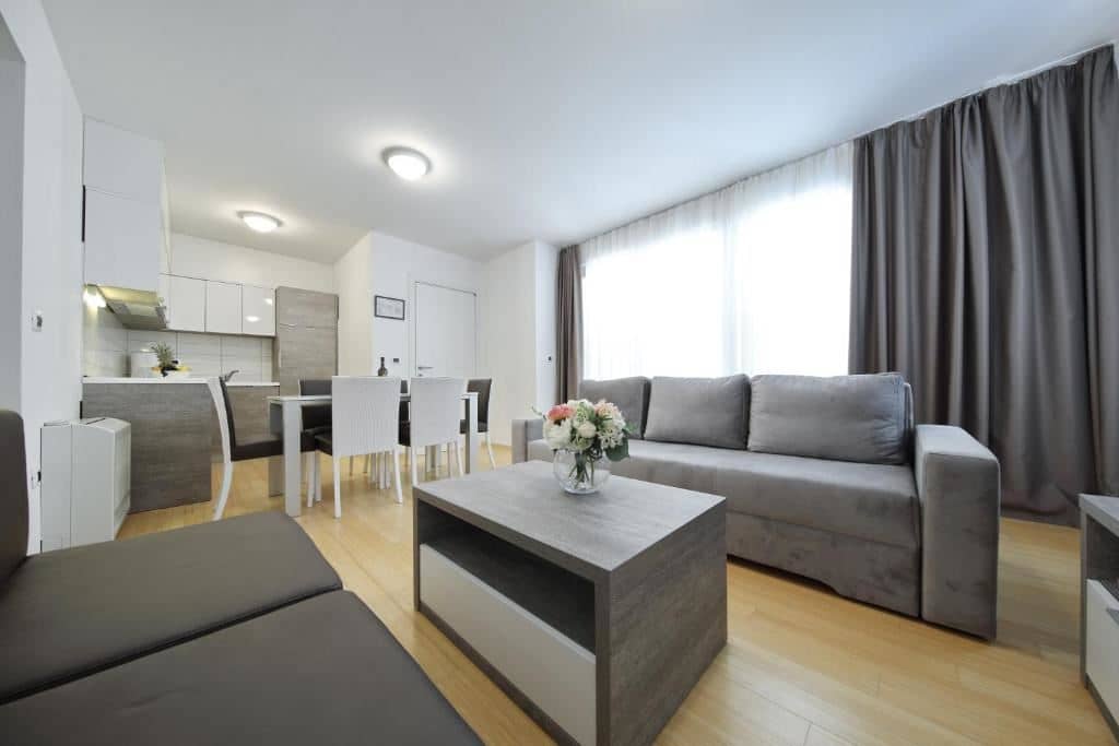 rooms-2-bedroom-standard-apartment-balcony-or-terrace