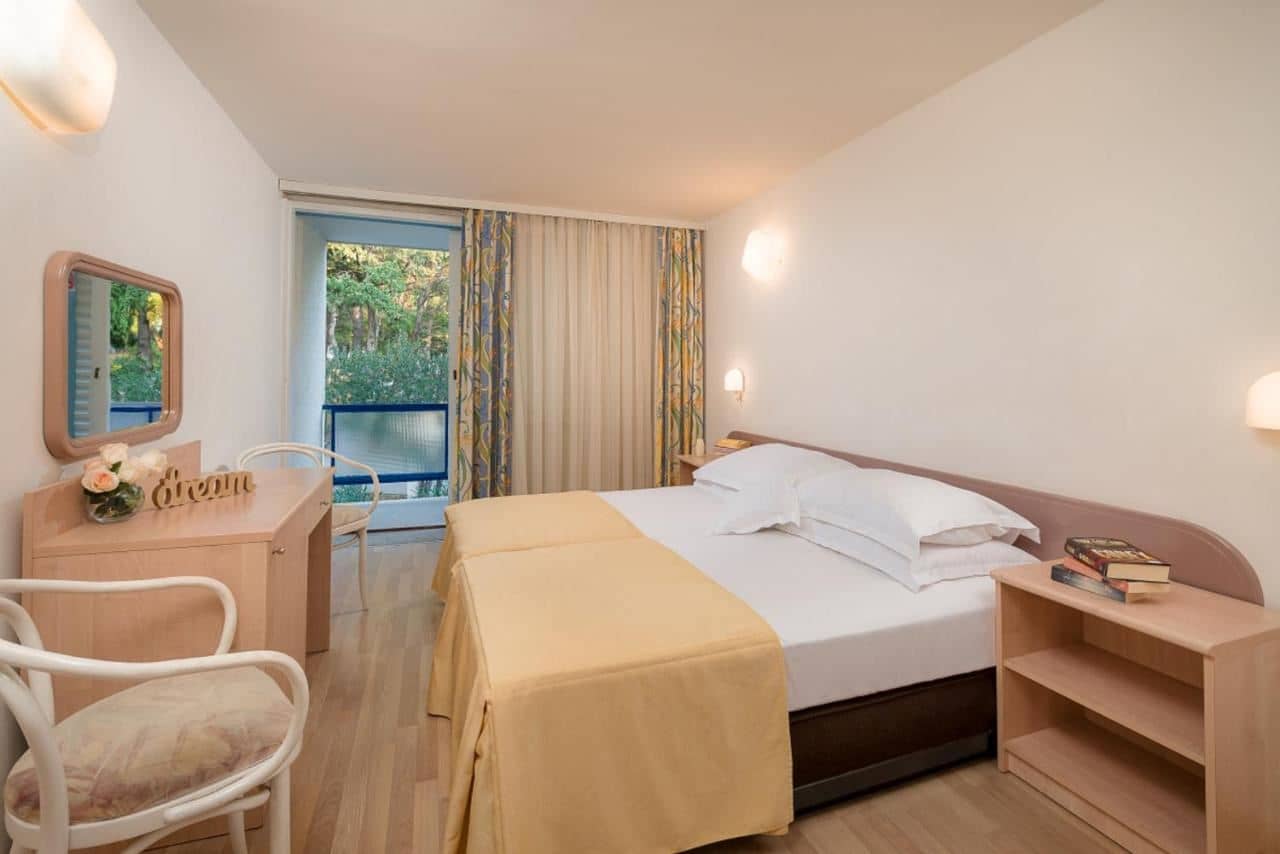 rooms-classic-room-park-view