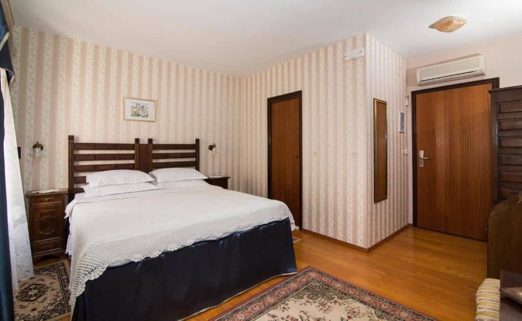 rooms-standard-room
