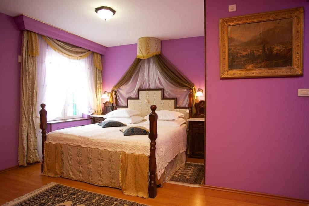 rooms-superior-room