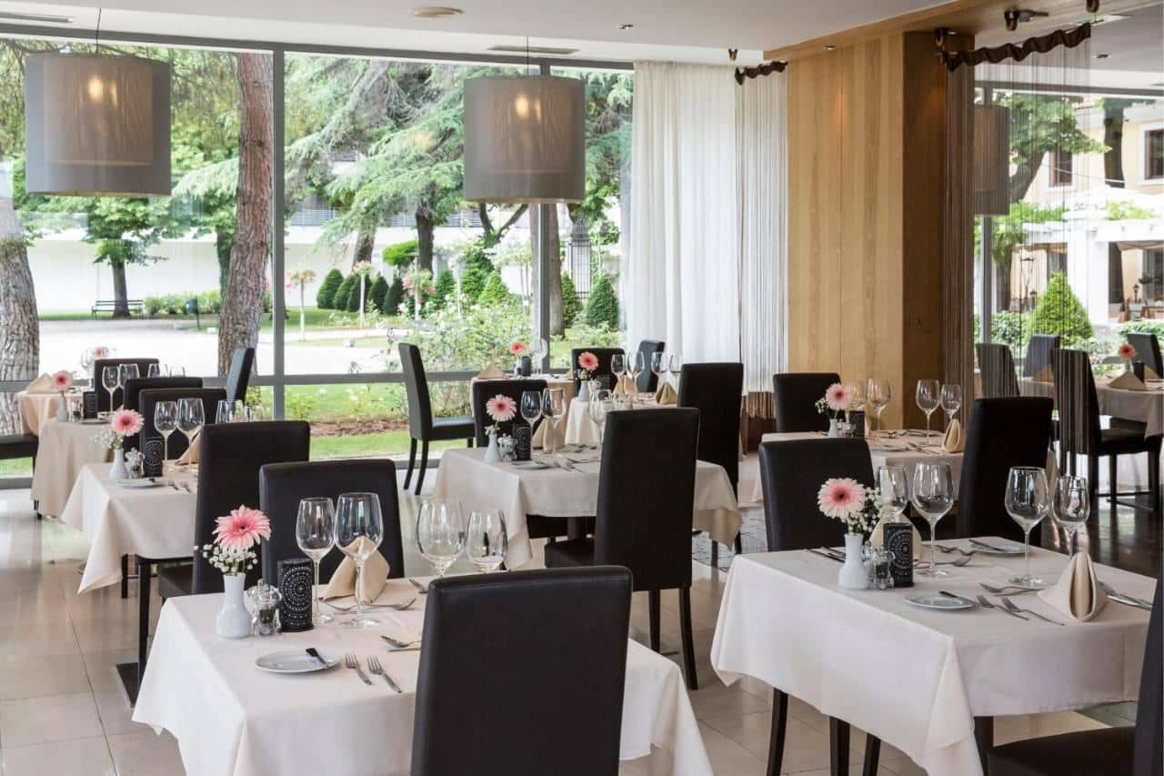 restaurants-magnolia-restaurant