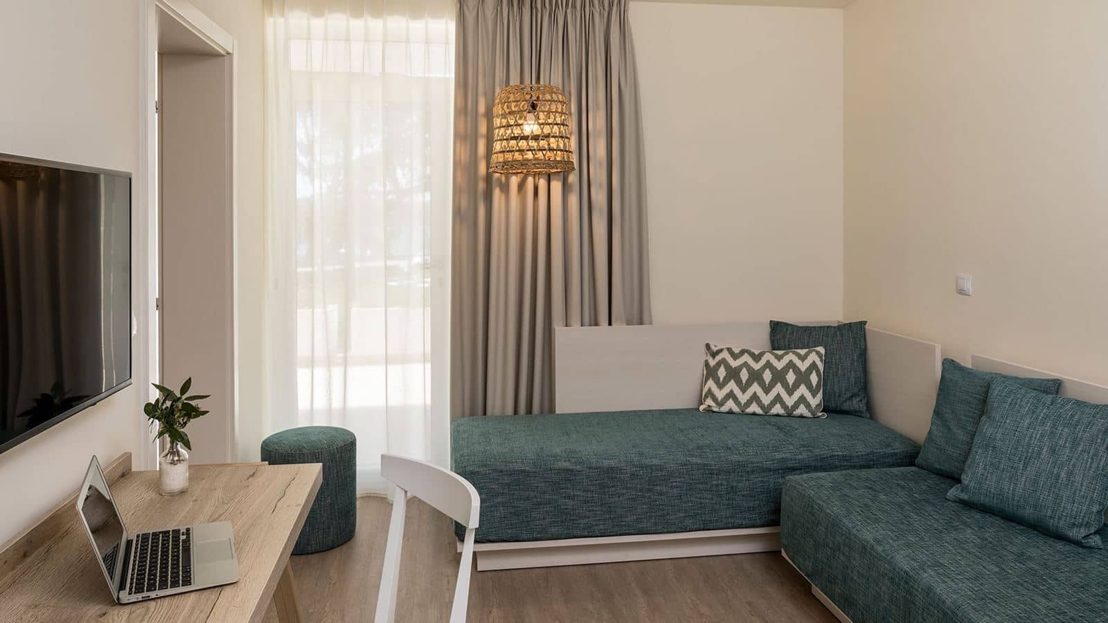 rooms-suite-seaside