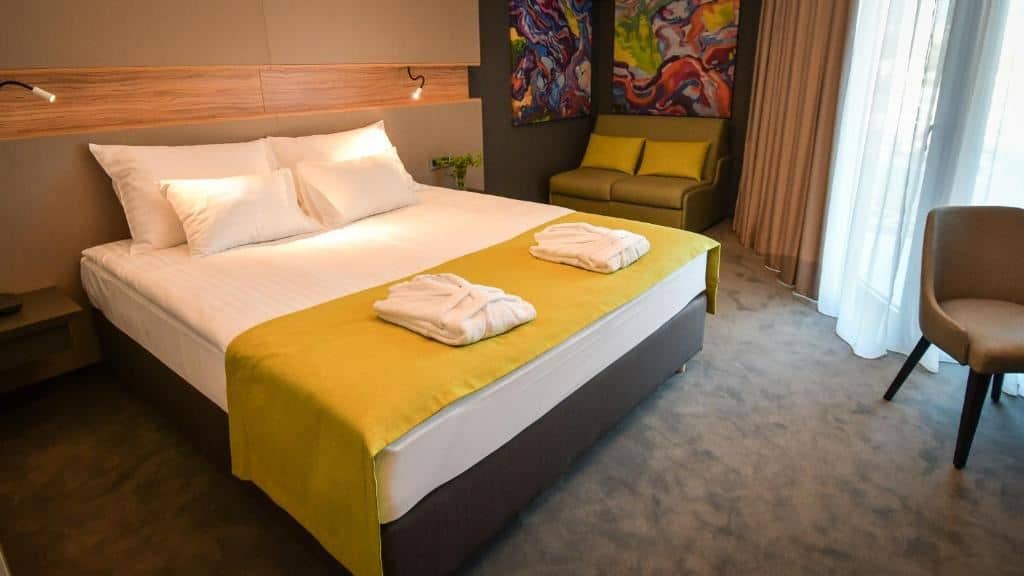 rooms-standard-room-balcony