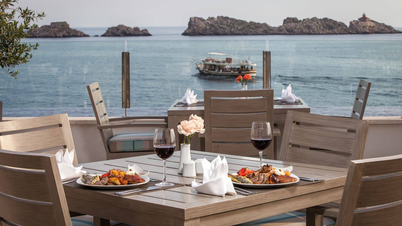 restaurants-restaurant