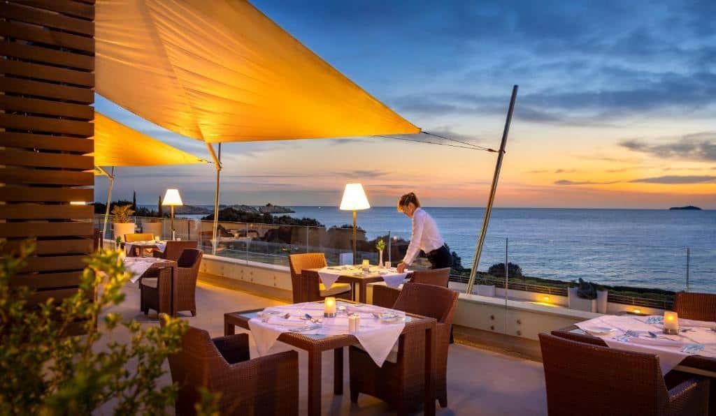 restaurants-restaurants