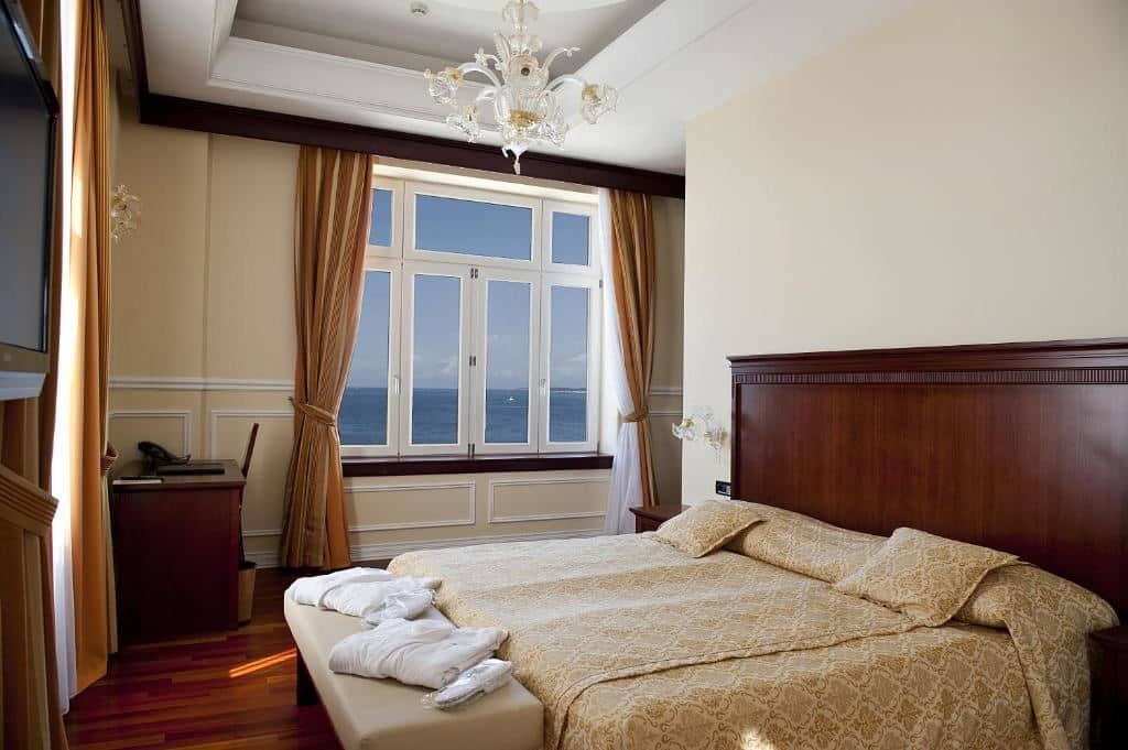 rooms-double-superior-room
