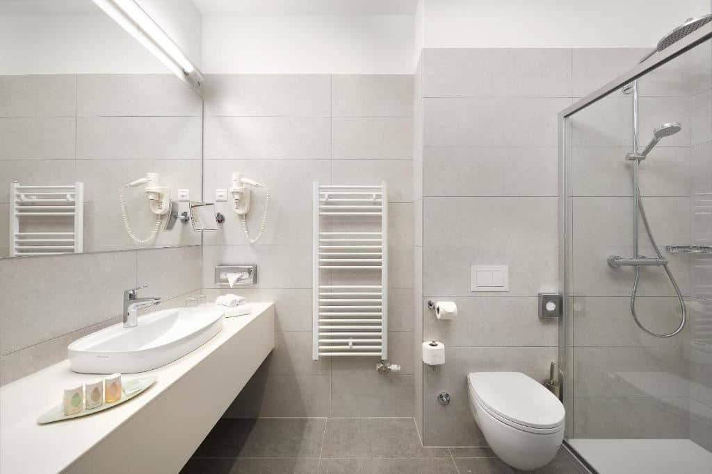 rooms-superior-room-balcony