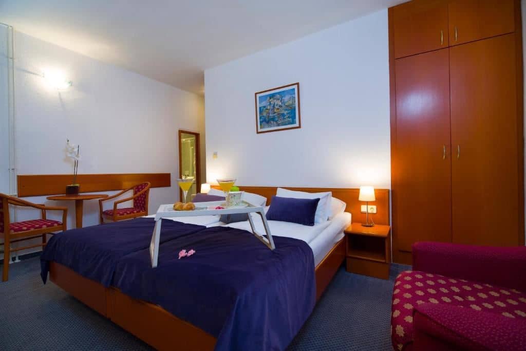 rooms-double-premium-room-seaview-balcony