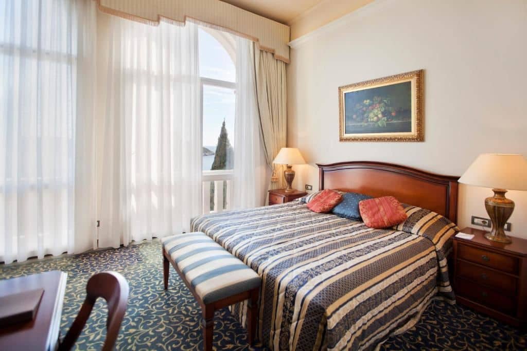 rooms-superior-room-seaview