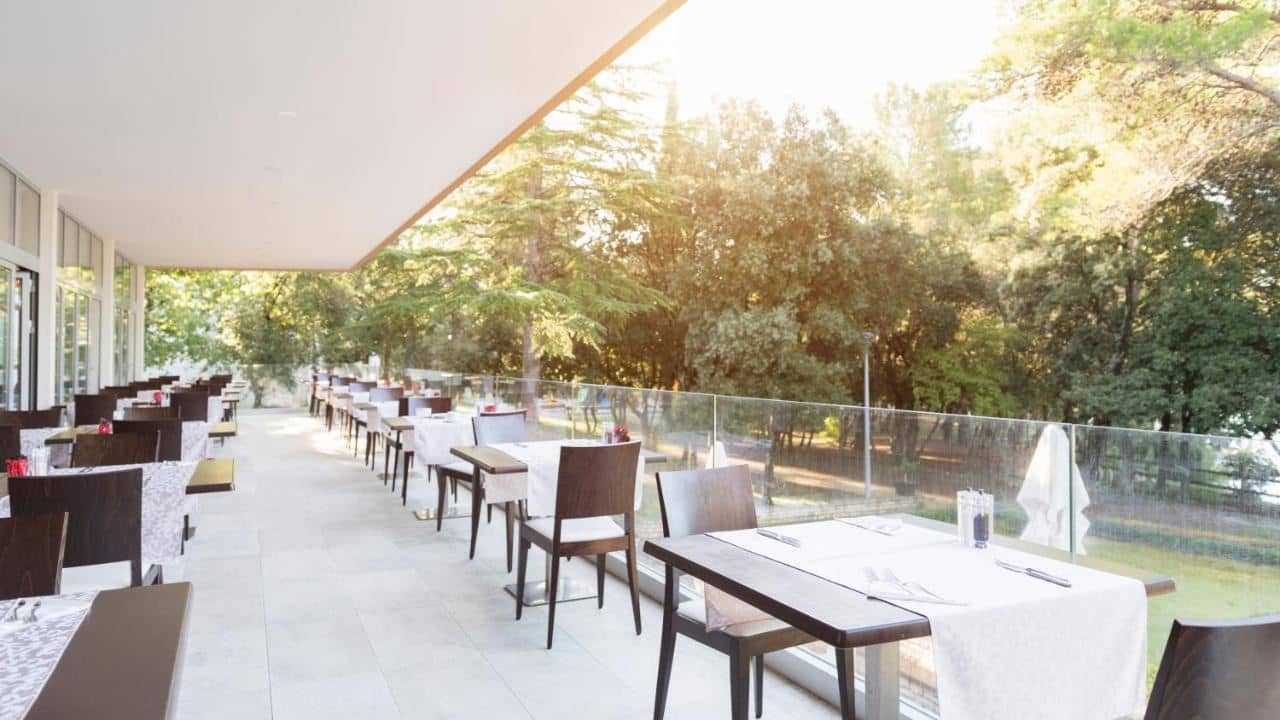 restaurants-restaurants