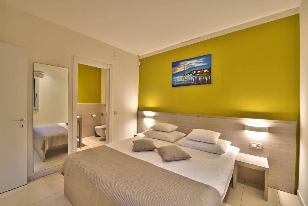 rooms-family-suite-sea-side-balcony-or-terrace