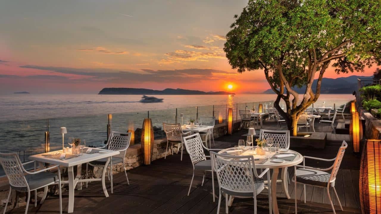 restaurants-restaurants