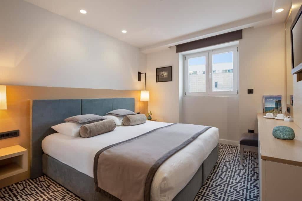 rooms-standard-room