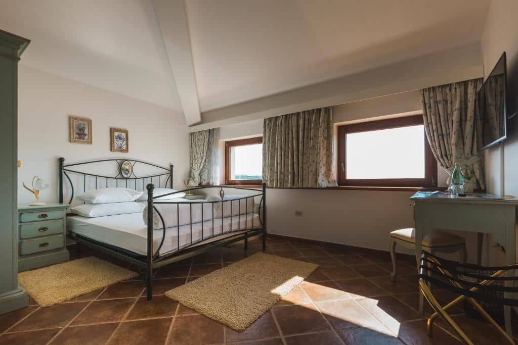 rooms-double-superior-room