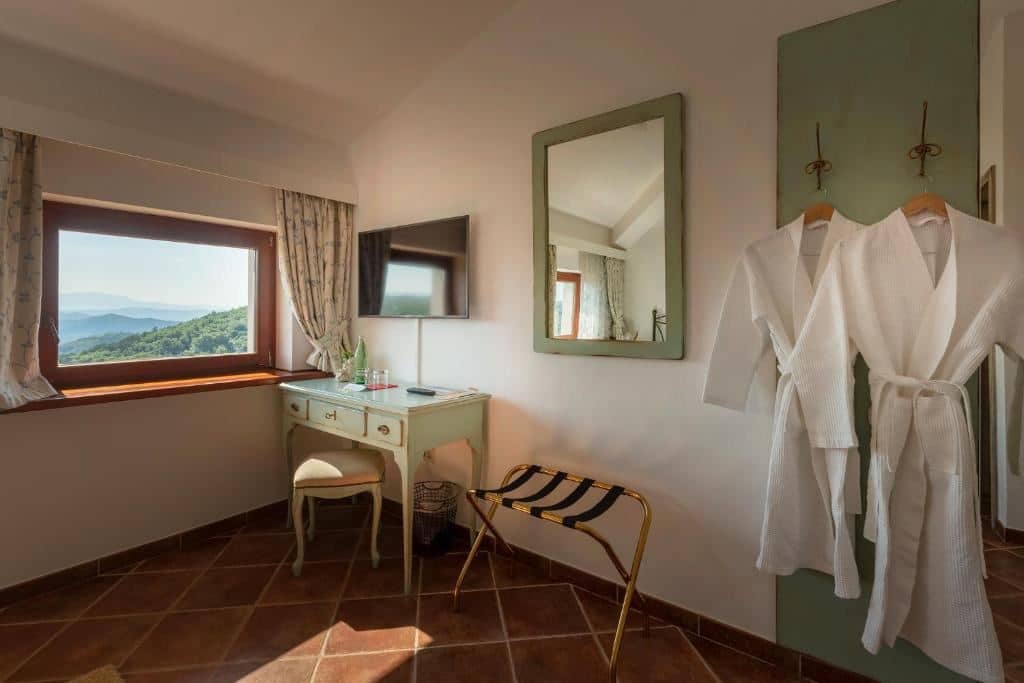 rooms-double-superior-room