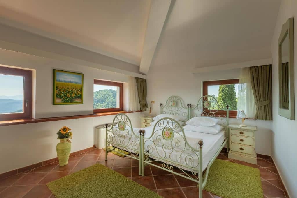 rooms-double-superior-room