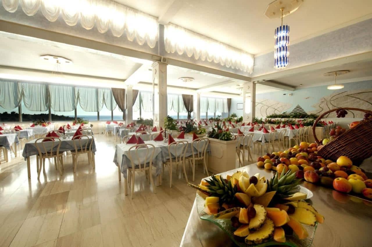 restaurants-restaurants