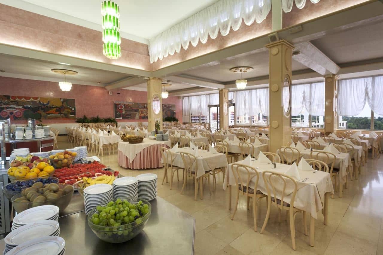 restaurants-restaurants