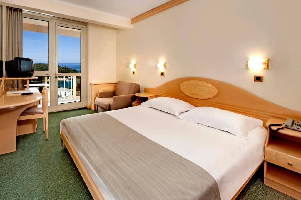 rooms-double-standard-room-economy