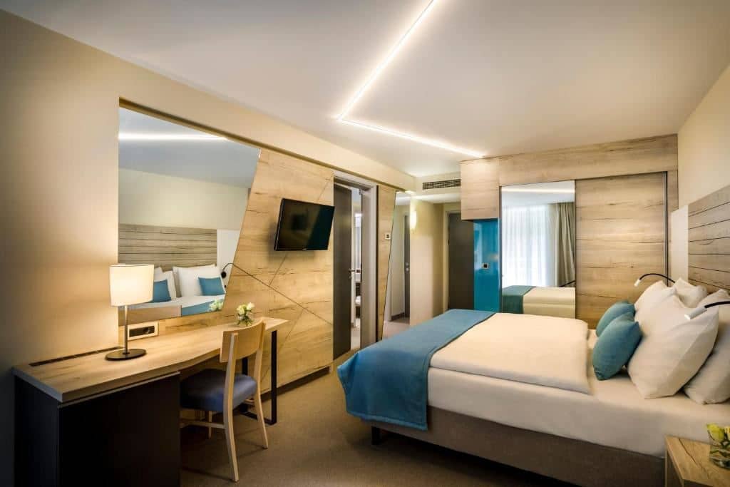 rooms-2-connectingrooms-superior-familyroom-park-view-balcony