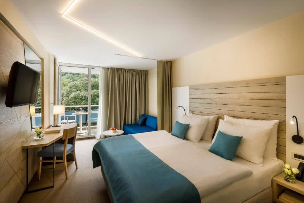 rooms-2-connectingrooms-superior-familyroom-park-view-balcony