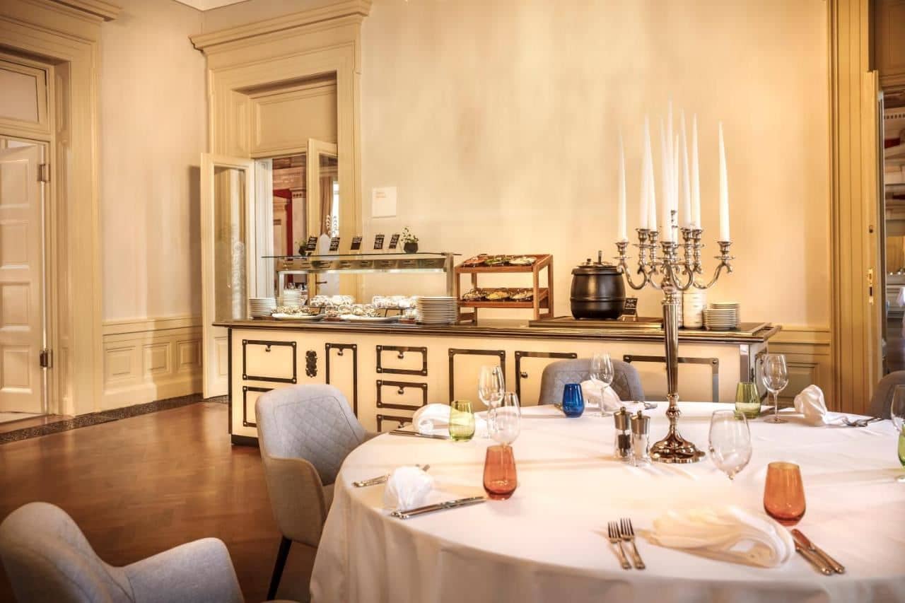 restaurants-restaurants