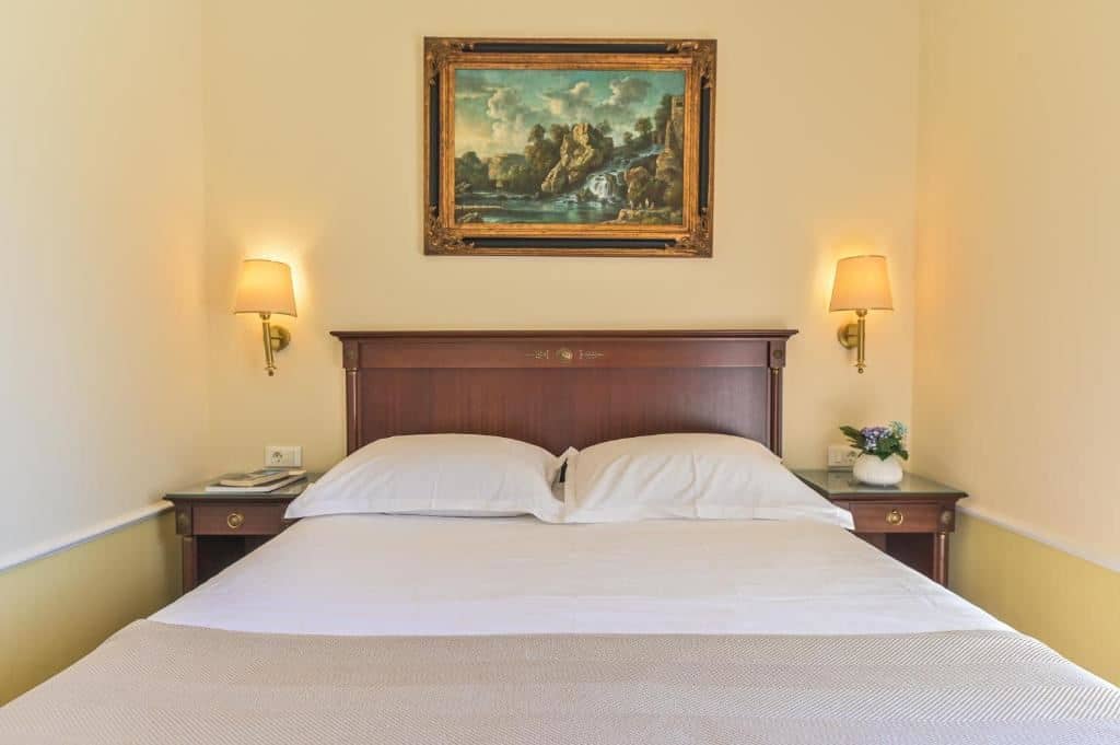 rooms-standard-room