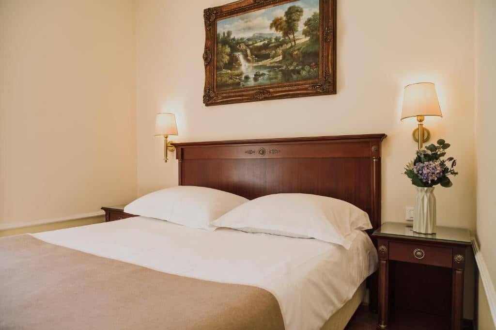 rooms-standard-room