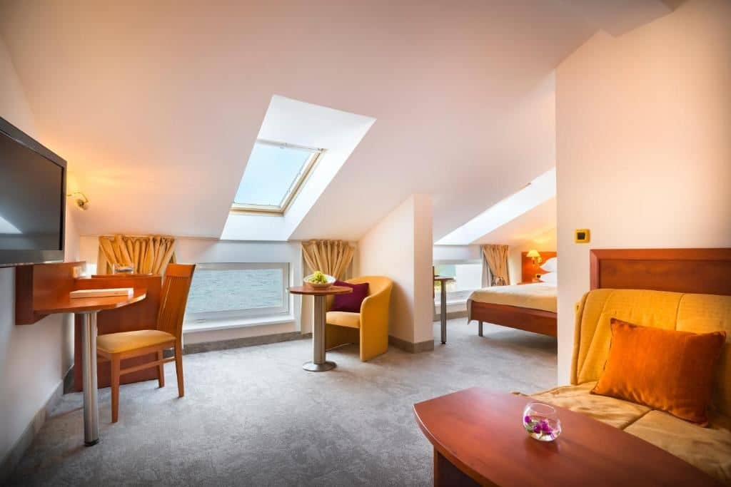 rooms-triple-classic-room-seaside