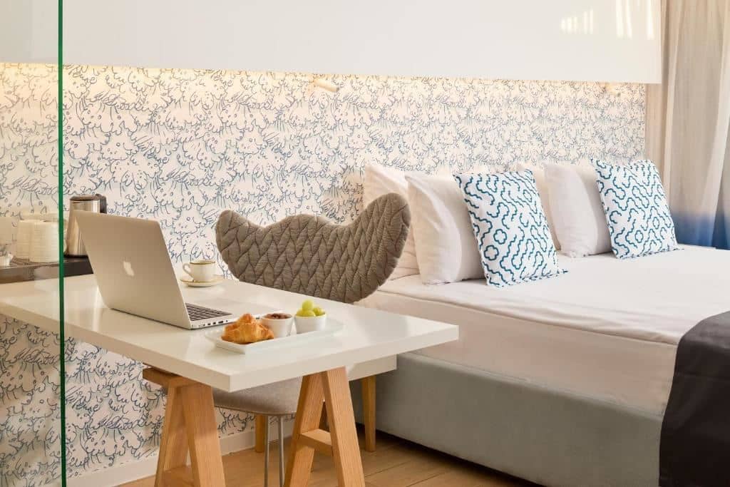 rooms-standard-room-balcony-or-terrace