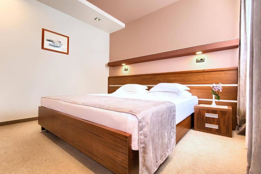 rooms-room-seaside-balcony