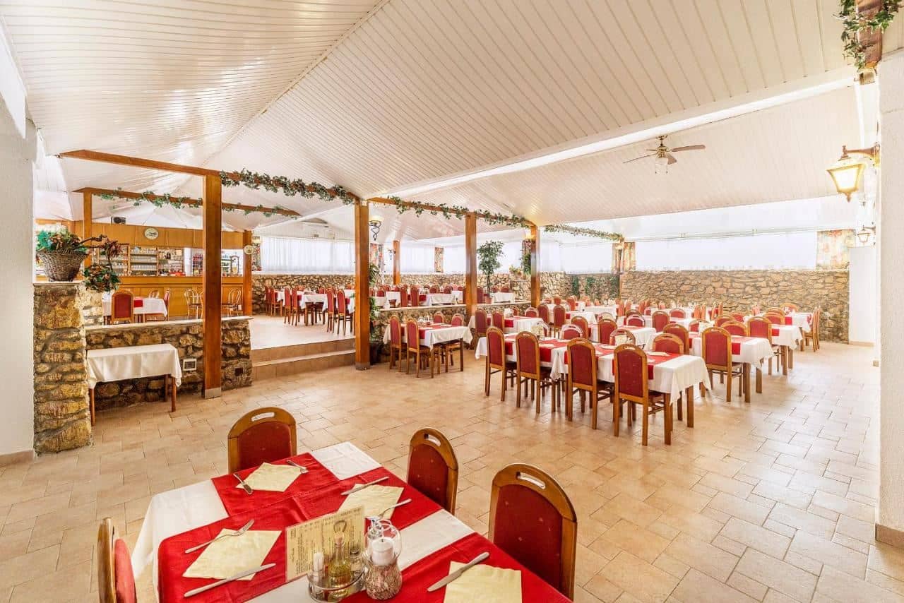 restaurants-restaurants