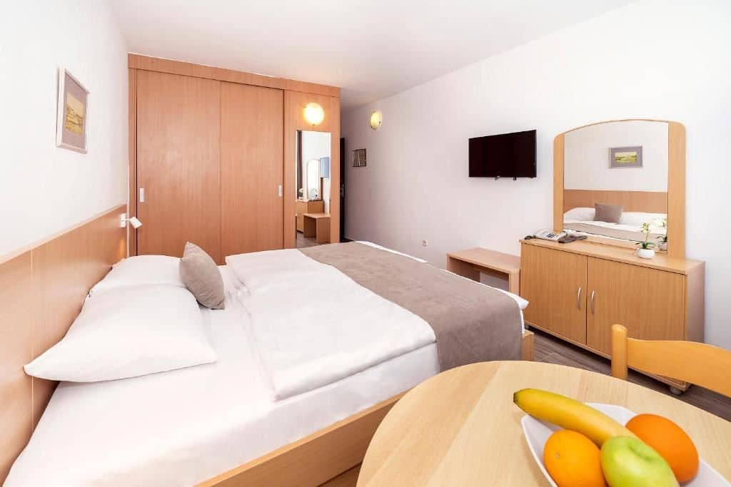 rooms-double-standard-room
